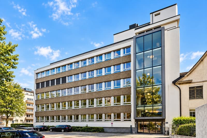 Modernes Büro mit Terrasse – per sofort im begehrten Zürcher Seefeld (1)