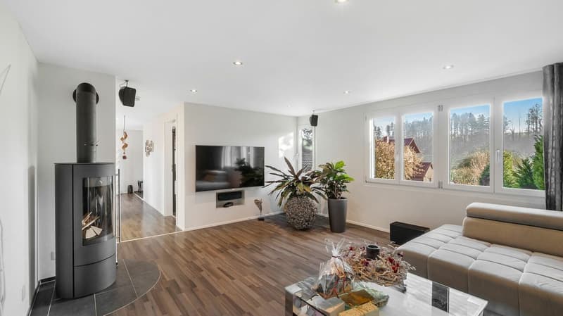 Charming property in a green setting with very high privacy! (6)
