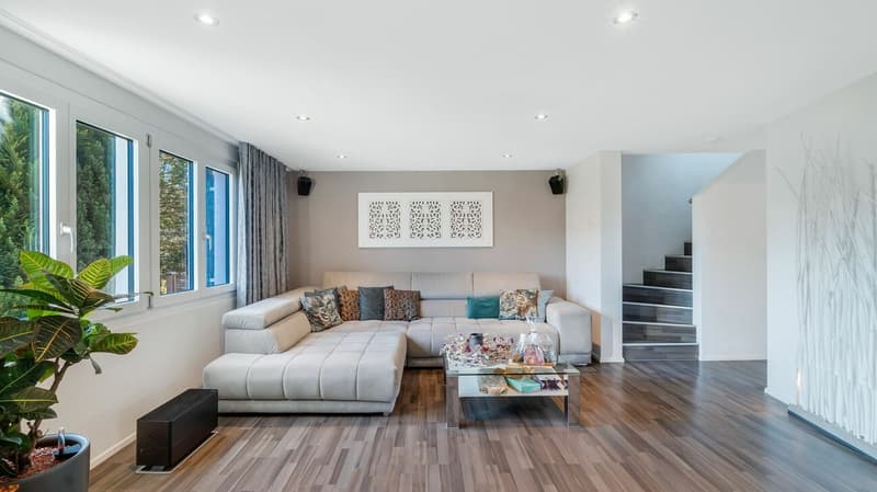 Charming property in a green setting with very high privacy! (7)