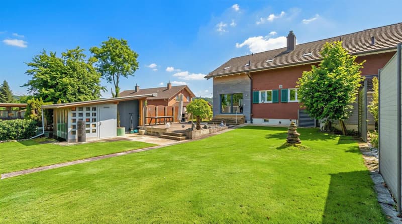 Charming property in a green setting with very high privacy! (17)