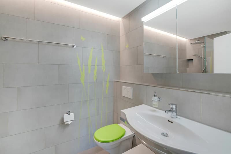 Spacious 5.5-room garden apartment with a lovely view of the greenery (12)