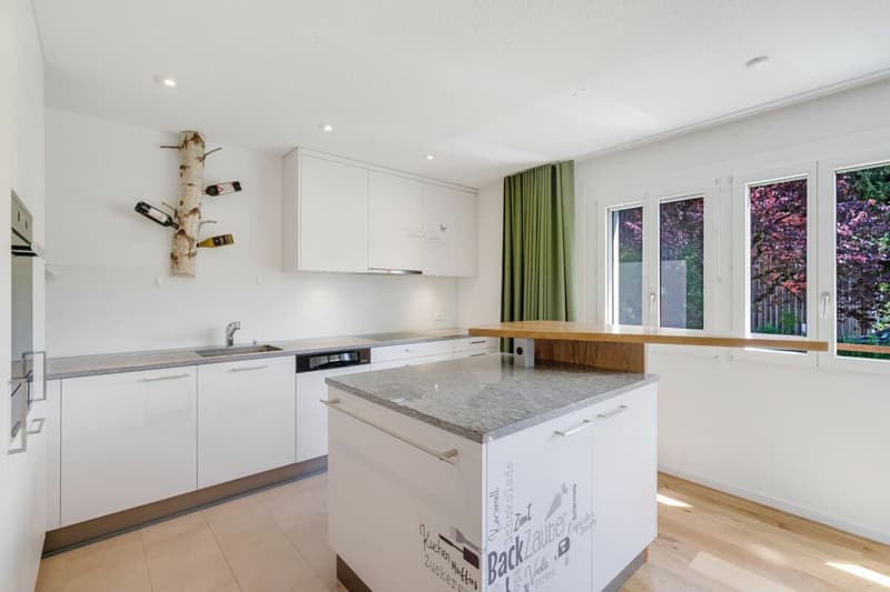 Spacious 5.5-room garden apartment with a lovely view of the greenery (11)