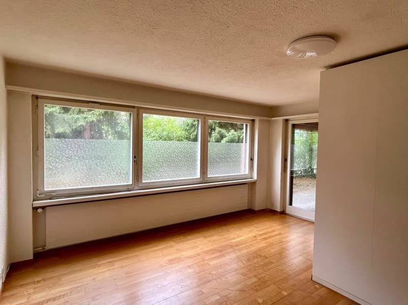 Charming 1.5-room apartment with seating area including separate office/physio room on the ground floor (3)