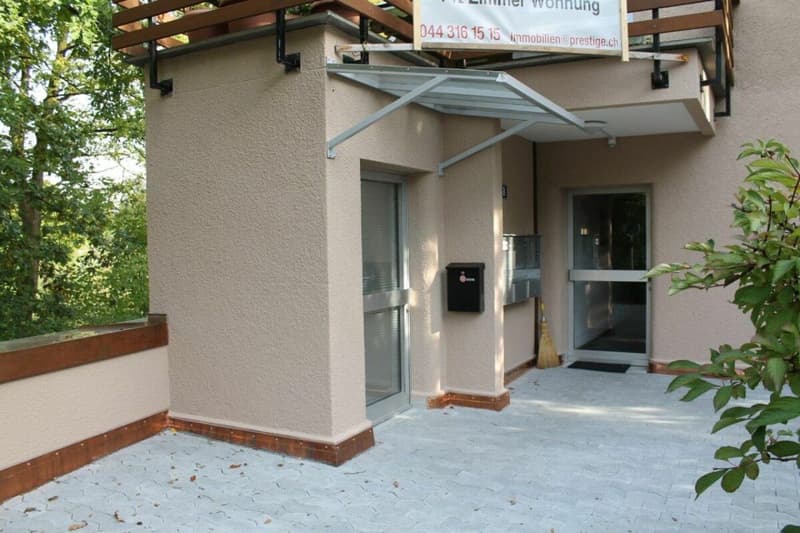 Charming 1.5-room apartment with seating area including separate office/physio room on the ground floor (12)