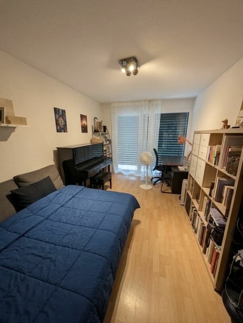 Ampio appartamento di 3,5 locali al piano terra con area di seduta a Wülflingen (7)