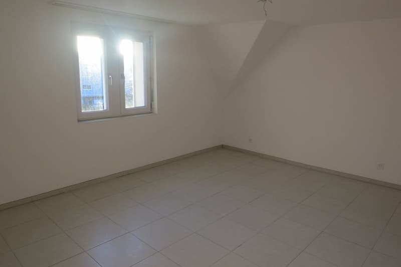Wunderschöne 2.5-Zimmerwohnung mit Galerie (6)
