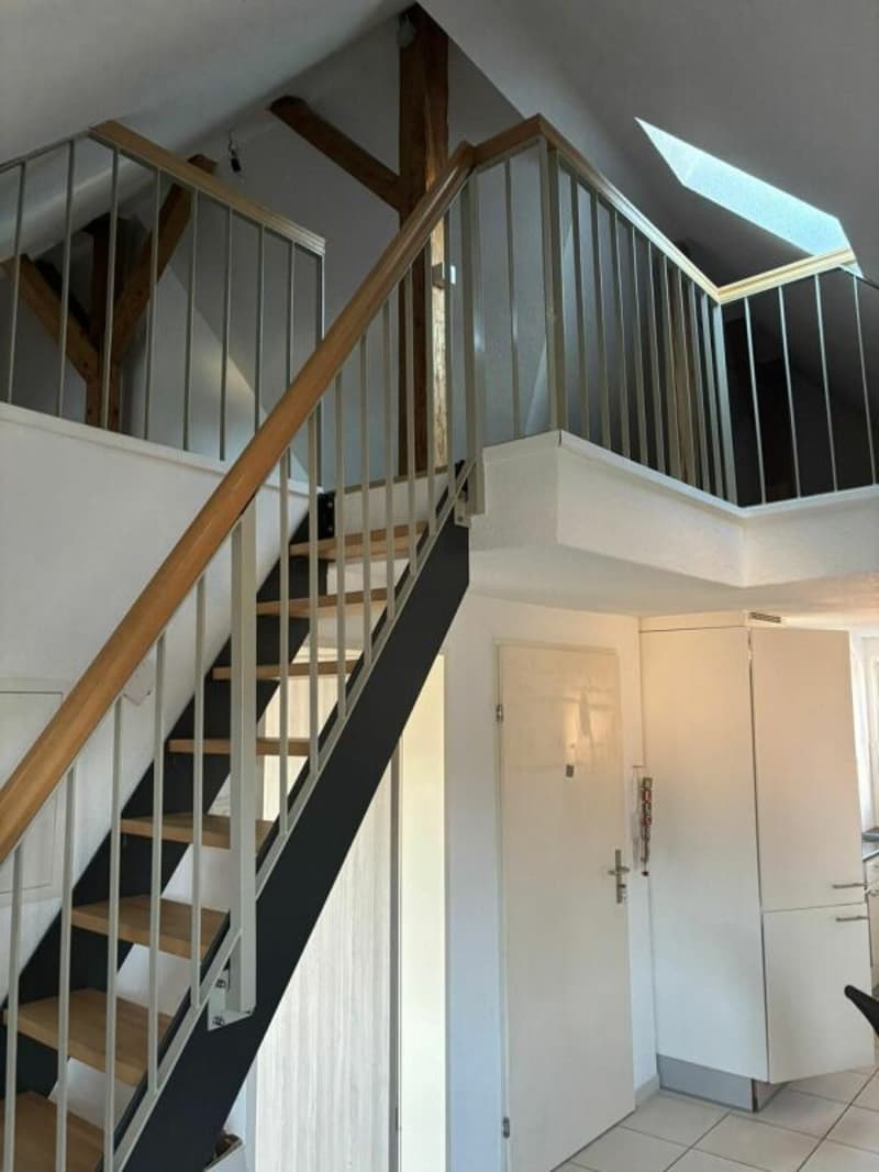 Wunderschöne 2.5-Zimmerwohnung mit Galerie (8)