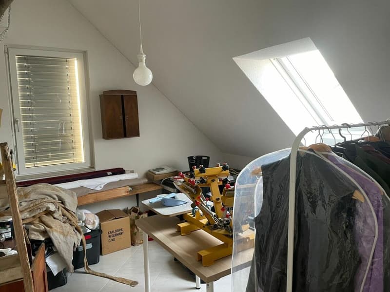 Moderne 3.5-Zimmerwohnung an sehr zentraler und schöner Lage (4)