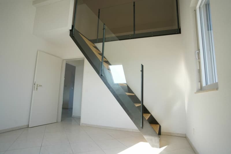 Moderne 3.5-Zimmerwohnung an sehr zentraler und schöner Lage (2)