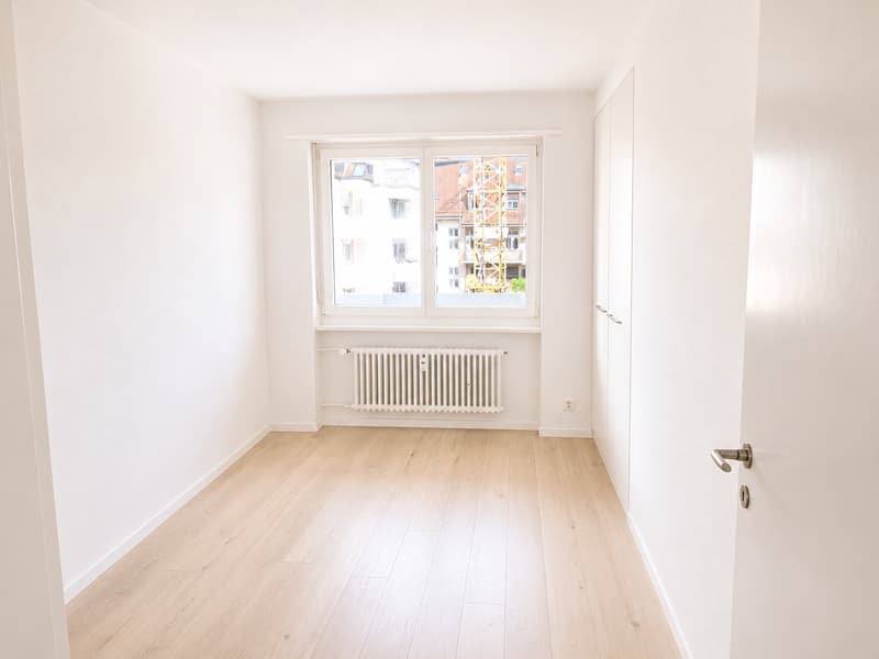 Vita urbana moderna incontra la tranquillità – appartamento di 4,5 locali frescamente ristrutturato con balcone a Basilea (9)