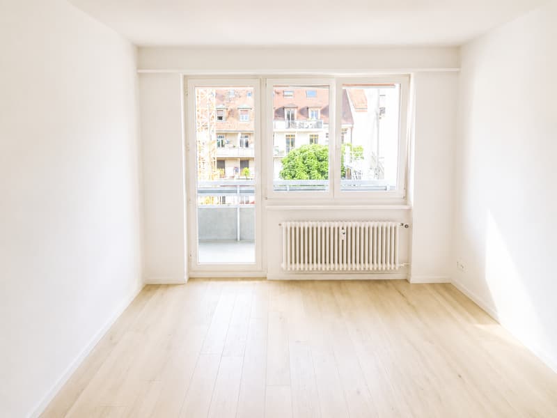 Vita urbana moderna incontra la tranquillità – appartamento di 4,5 locali frescamente ristrutturato con balcone a Basilea (7)