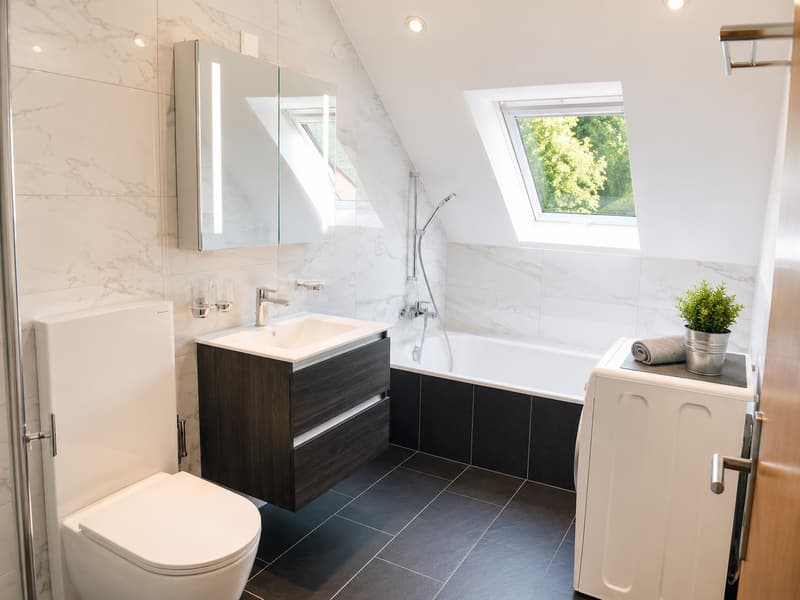 Exklusive 3.5-Zimmer-Luxuswohnung – frisch renoviert & bezugsbereit! (2)