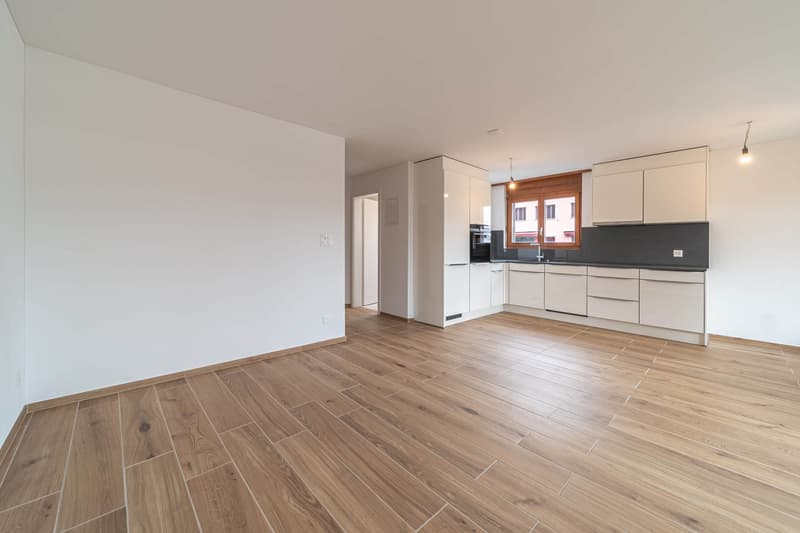 Stilvoll Wohnen mit Komfort – Frisch renovierte 2.5-Zimmer-Wohnung zu vermieten (4)