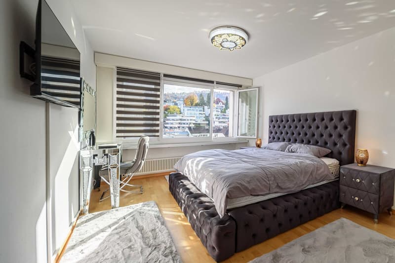 Exklusive 2.5-Zimmer-Wohnung in Zug – Neu renoviert & modern möbliert mit Seesicht. (10)