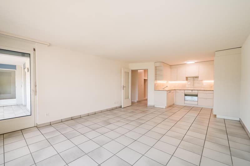 Helle wunderschöne neu renovierte 4.5-Zimmer-Wohnung an zentraler Lage. (3)