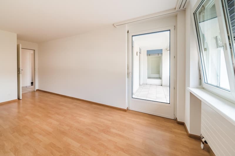 Helle wunderschöne neu renovierte 4.5-Zimmer-Wohnung an zentraler Lage. (29)