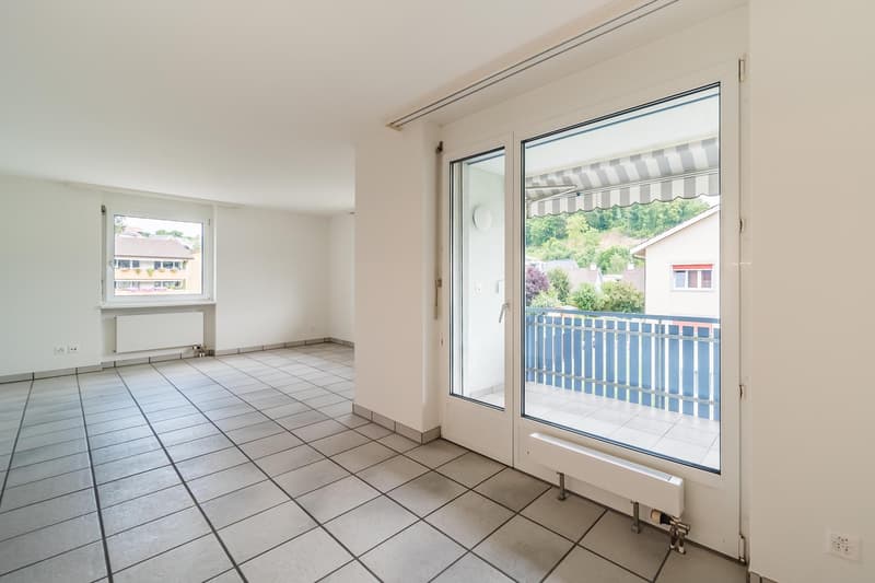 Helle wunderschöne neu renovierte 4.5-Zimmer-Wohnung an zentraler Lage. (10)