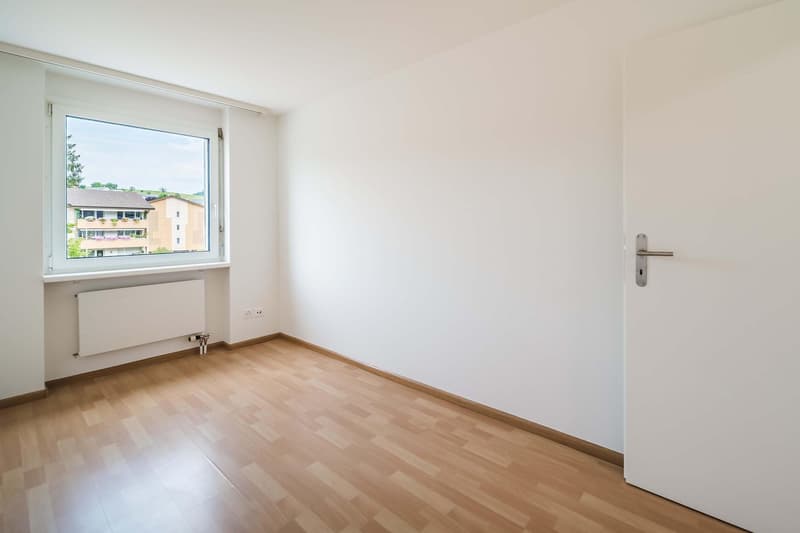 Helle wunderschöne neu renovierte 4.5-Zimmer-Wohnung an zentraler Lage. (15)
