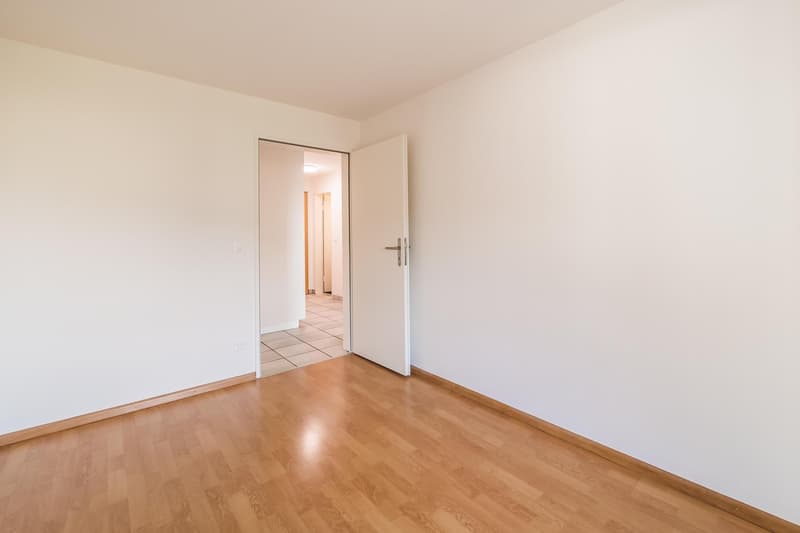 Helle wunderschöne neu renovierte 4.5-Zimmer-Wohnung an zentraler Lage. (23)