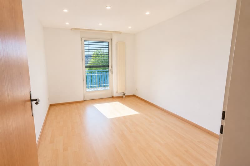 Helle wunderschöne neu renovierte 4.5-Zimmer-Wohnung an zentraler Lage. (31)