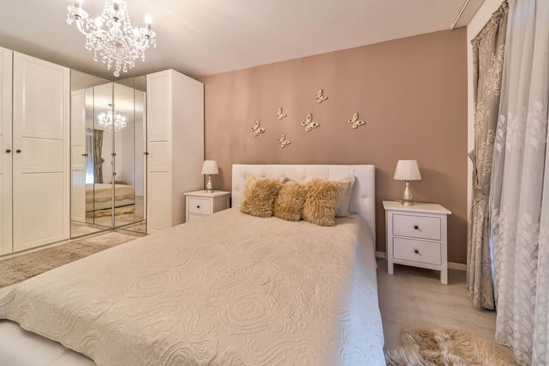 Luxuriöse 3.5-Zimmer-Wohnung in Toplage mit Ausblick (4)
