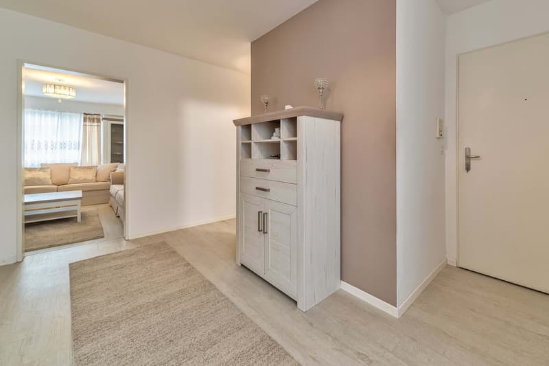 Luxuriöse 3.5-Zimmer-Wohnung in Toplage mit Ausblick (18)