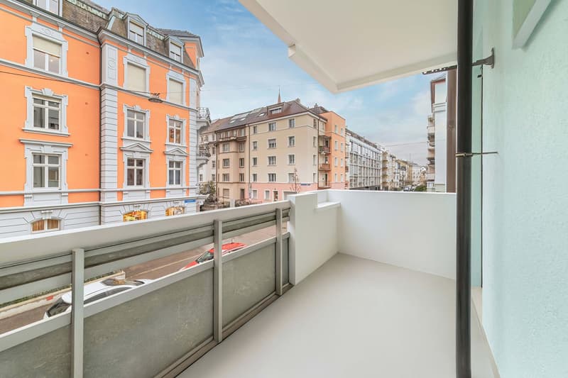 Modernes Stadtleben trifft Ruhe – frisch renovierte 2.5-Zimmer-Wohnung mit Balkon in Basel (1)
