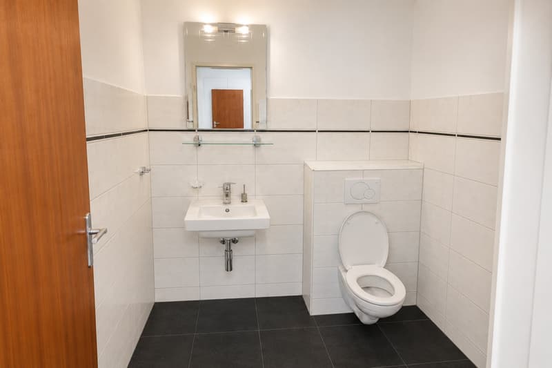 Renovierte 3.5-Zimmer-Wohnung in Basel mit Privatgarten (5)