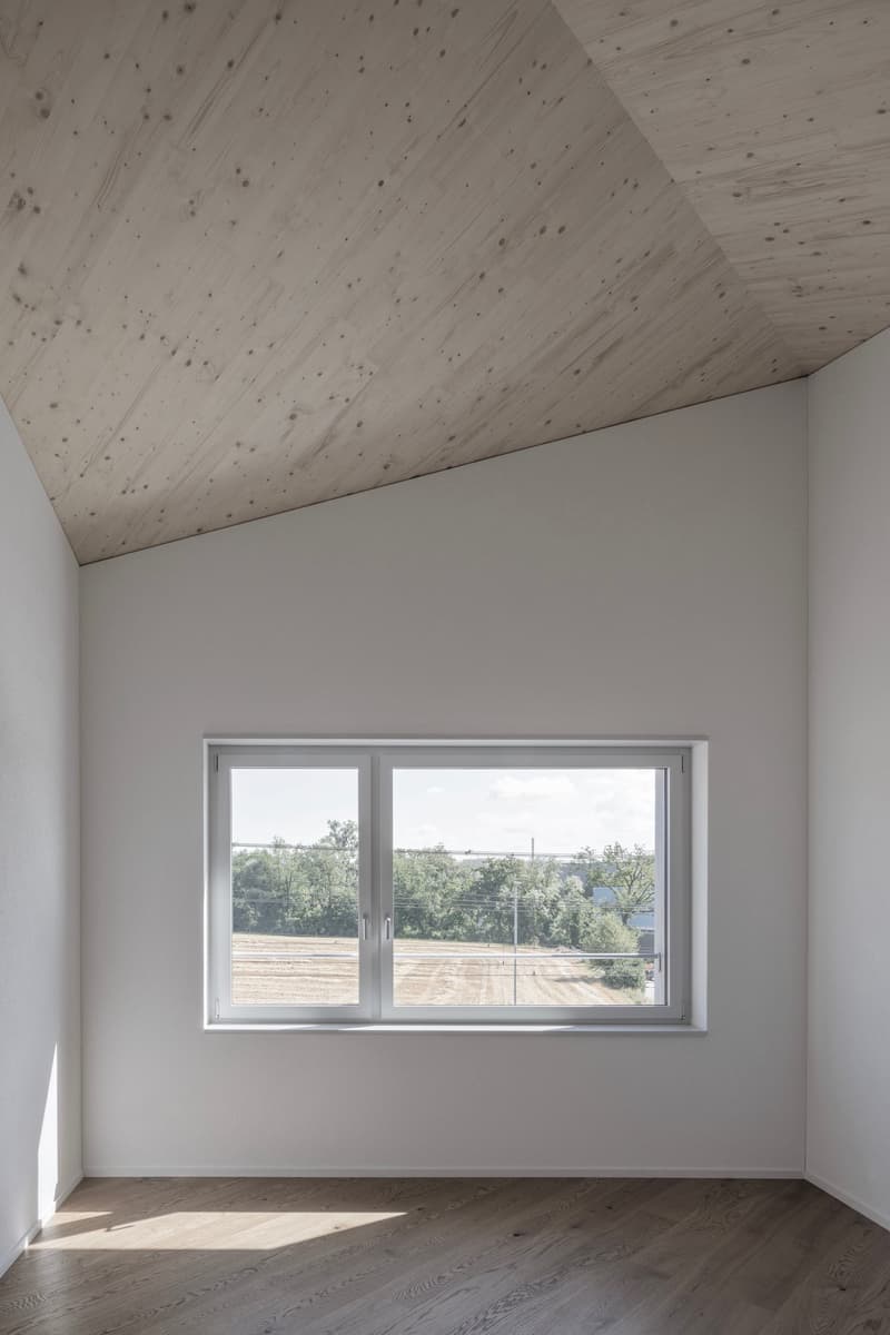 Plus d'espace pour vivre – appartement de charpente stylé avec balcon près de la Suhre (4)
