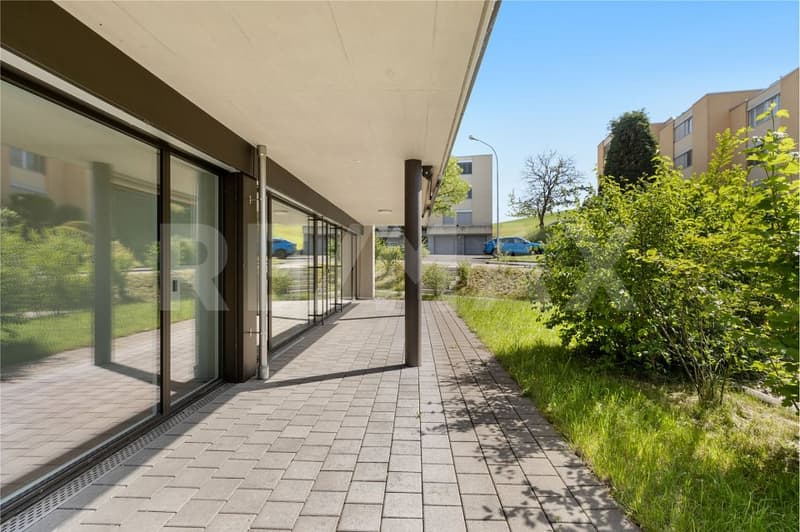 Appartement de jardin 2 ½ pièces, lumineux, moderne et avec grand espace de séjour (8)