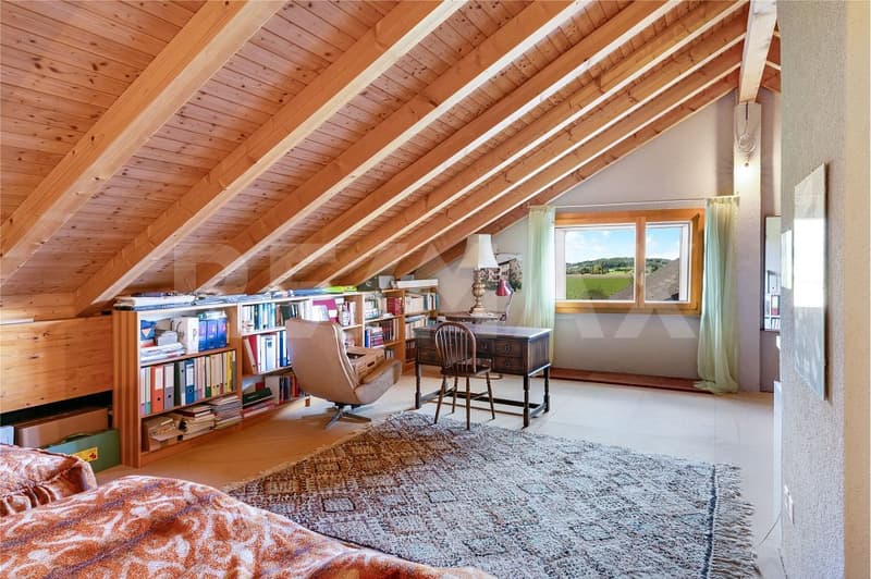 5½ Zimmer Mittelhaus mit Potential Ihr neues Zuhause erwartet Sie (9)