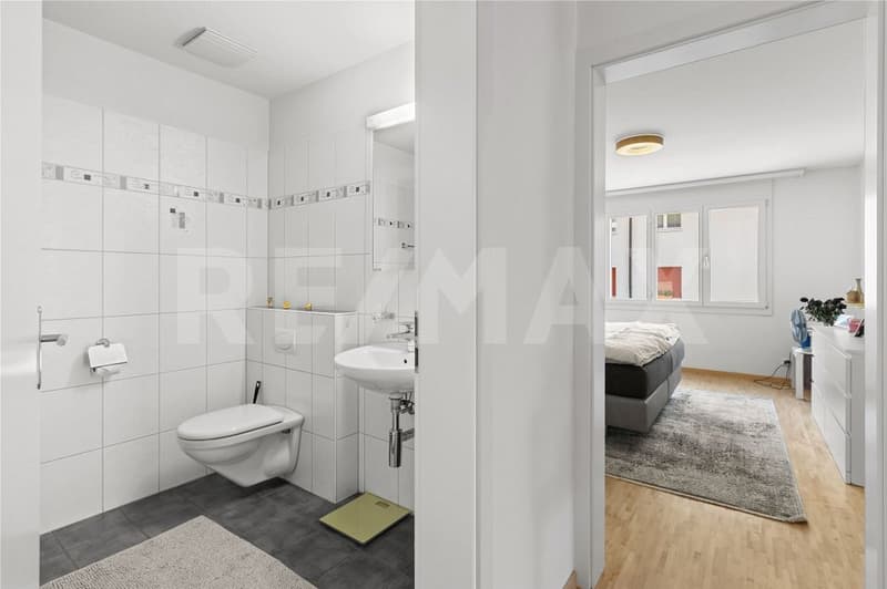 Grosszügige 3½ 4½-Zimmer Wohnung im Erdgeschoss mit Ausbaupotenzial (2)