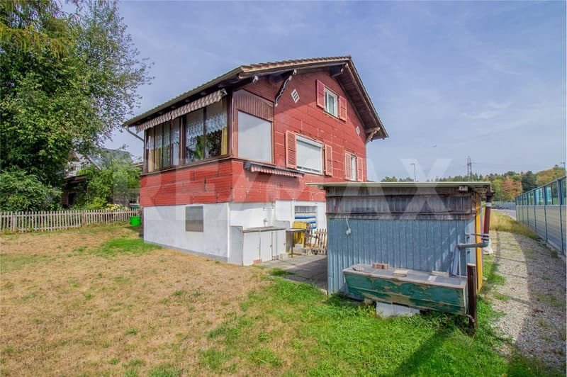 Charmantes 4½ Zimmer Chalet mit Weitblick über Feld und Flur im Wohnrecht (10)