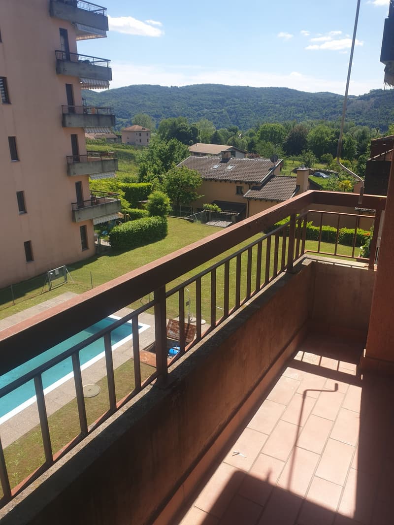 Apartment with 3.5 rooms, balcony and outdoor pool in Morbio Inferiore (1)