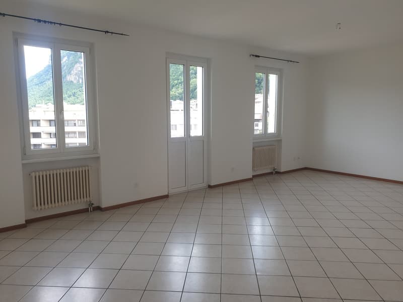 Wir vermieten 4.5-Zimmer-Wohnung - Im zentralen Kern (2)
