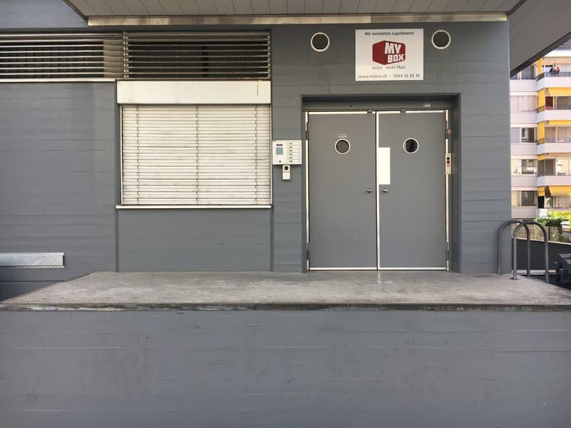 Storage rooms between 1m3 and 25m3. No notice period. (5)