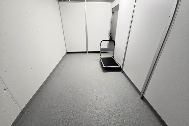 Locali di stoccaggio 2,5m2 fino a 3,5m2. Semplice, moderno e asciutto. (6)