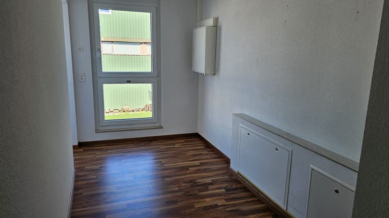 Helles 3.5-Zimmer-Büro im 1. OG in Zuzwil – sofort verfügbar (8)