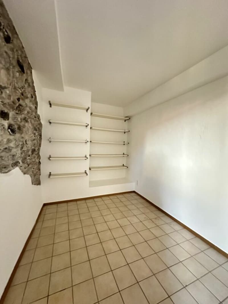 Charmant appartement de 3 pièces dans une maison historique près du lac (6)
