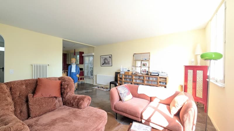 Maison de charme avec jardin d'hiver et panorama sur les montagnes (5)