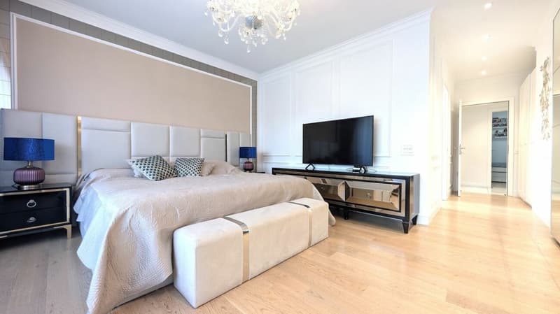 Prestigieux attique avec des espaces généreux et trois balcons panoramiques (10)