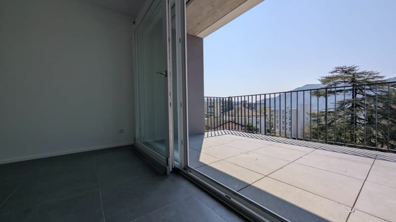 Spacious, modern design and new! (6)