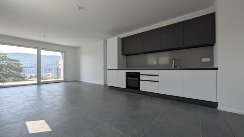 Spacious, modern design and new! (5)