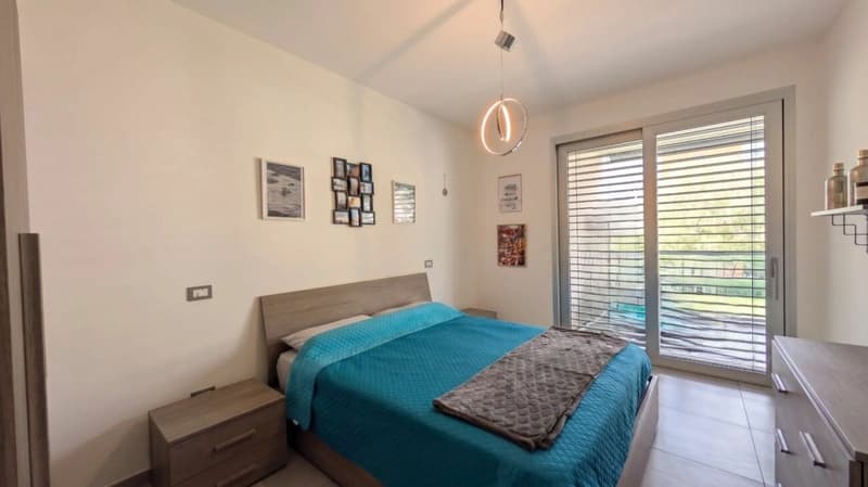Contemporaneo, in posizione servita e ben collegato! (4)