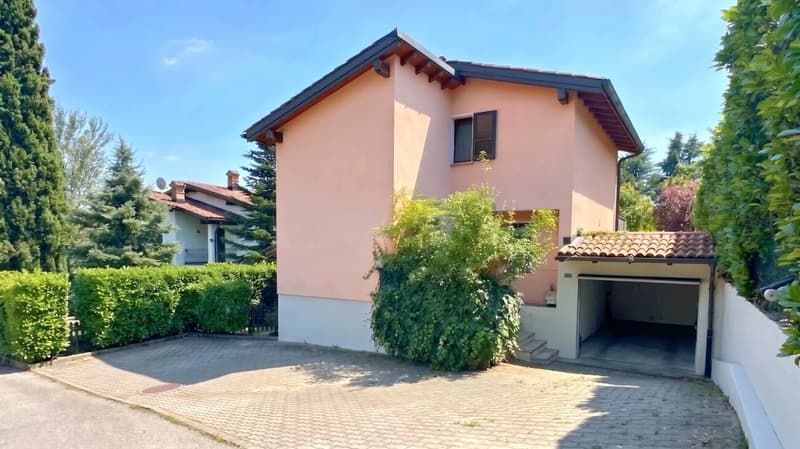 Casa di charme con camino, terrazzo e locale hobby insonorizzato (12)