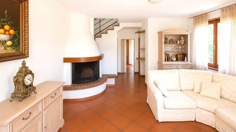 Casa di charme con camino, terrazzo e locale hobby insonorizzato (5)