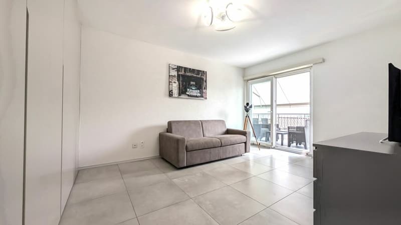 AFFITTO BREVE TUTTO INCLUSO - Accogliente appartamento arredato con vista lago (1)