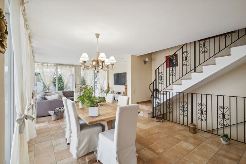 Belle Maison de Style Provençal (3)