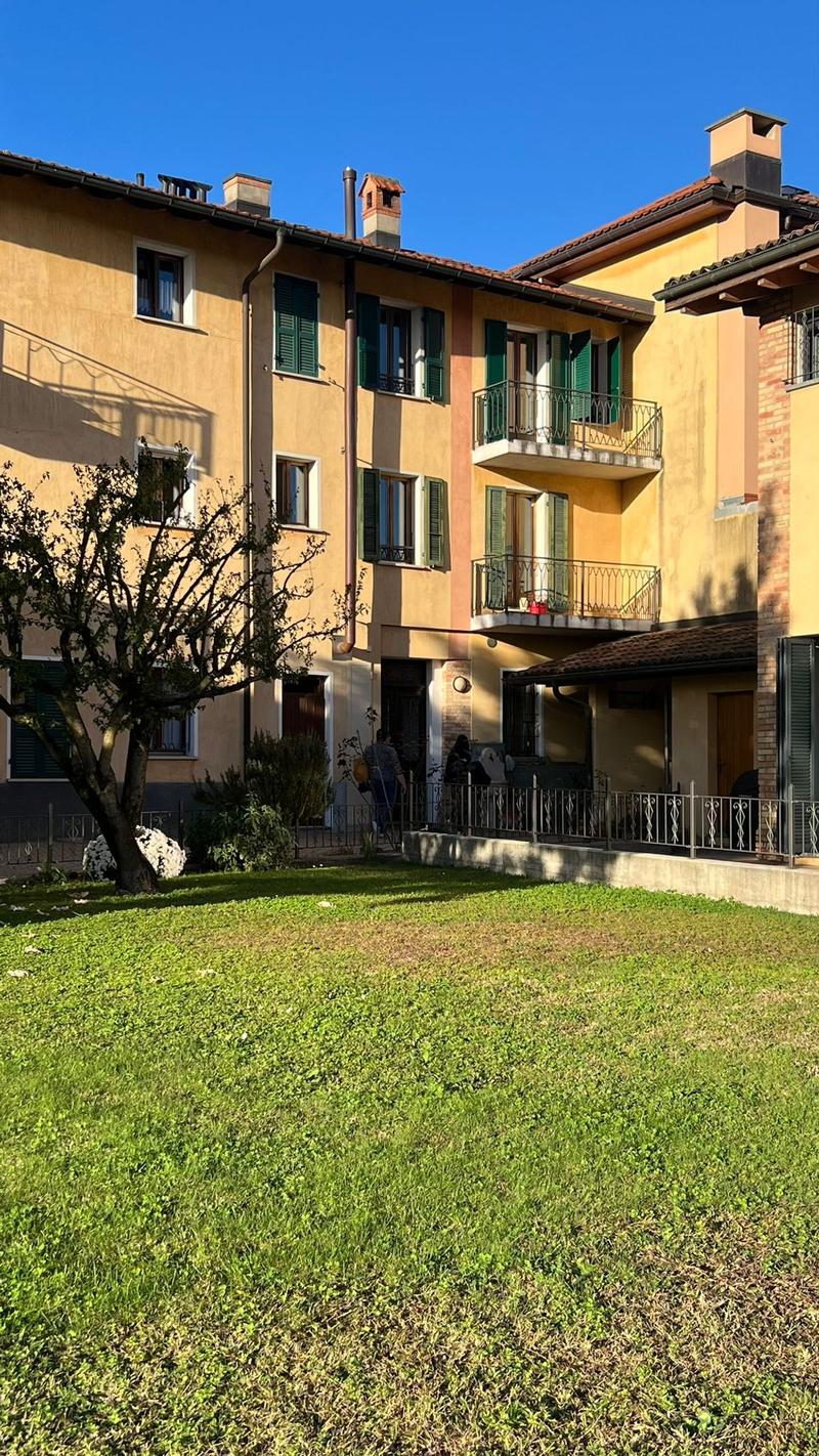 Stabio - Appartement 2.5 pièces avec cheminée en marbre d'Arzo (5)