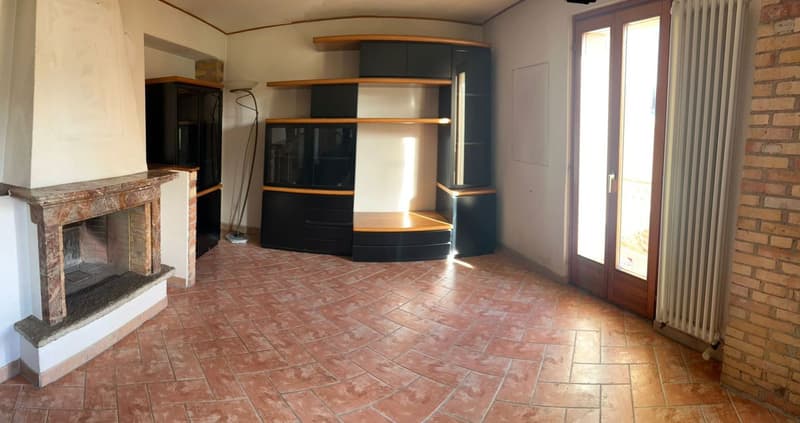 Stabio - Appartement 2.5 pièces avec cheminée en marbre d'Arzo (8)